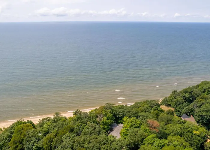 Hummingbird Beach House-Family Friendly